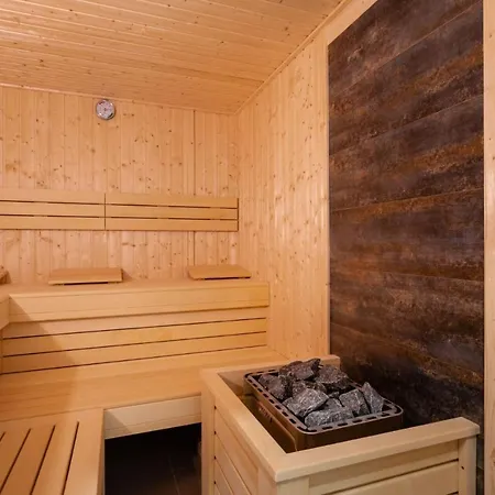 Park C15- Z Dostepem Do Basenu, Sauny, Jacuzzi, Silowni アパート *